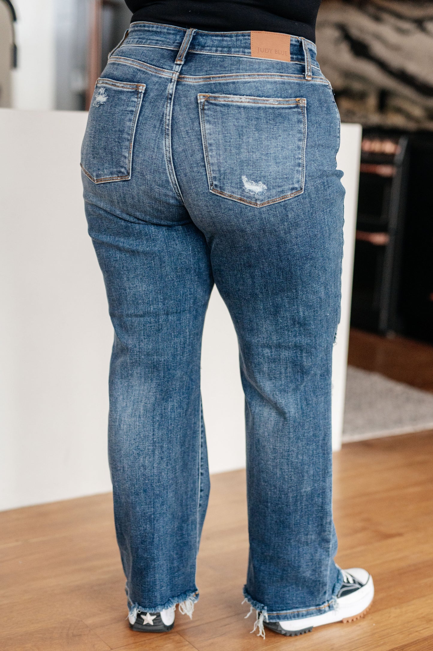 Judy Blue - High Rise 90's Straight Jeans in Dark Wash